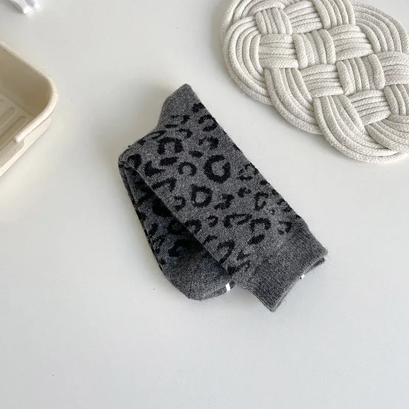 Chaussettes Léopard Femme – Image 3
