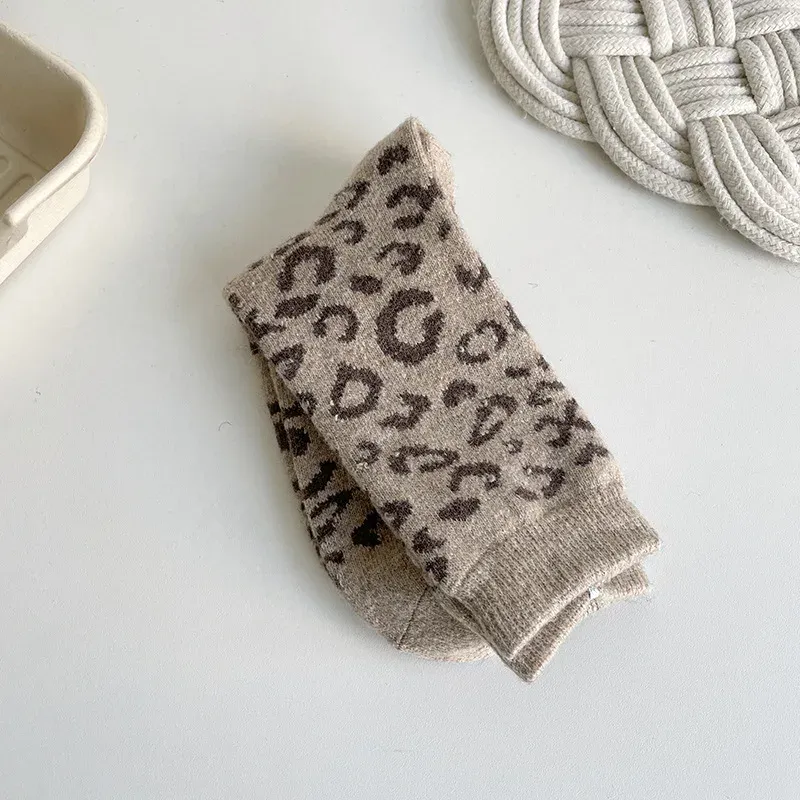 Chaussettes Léopard Femme – Image 4